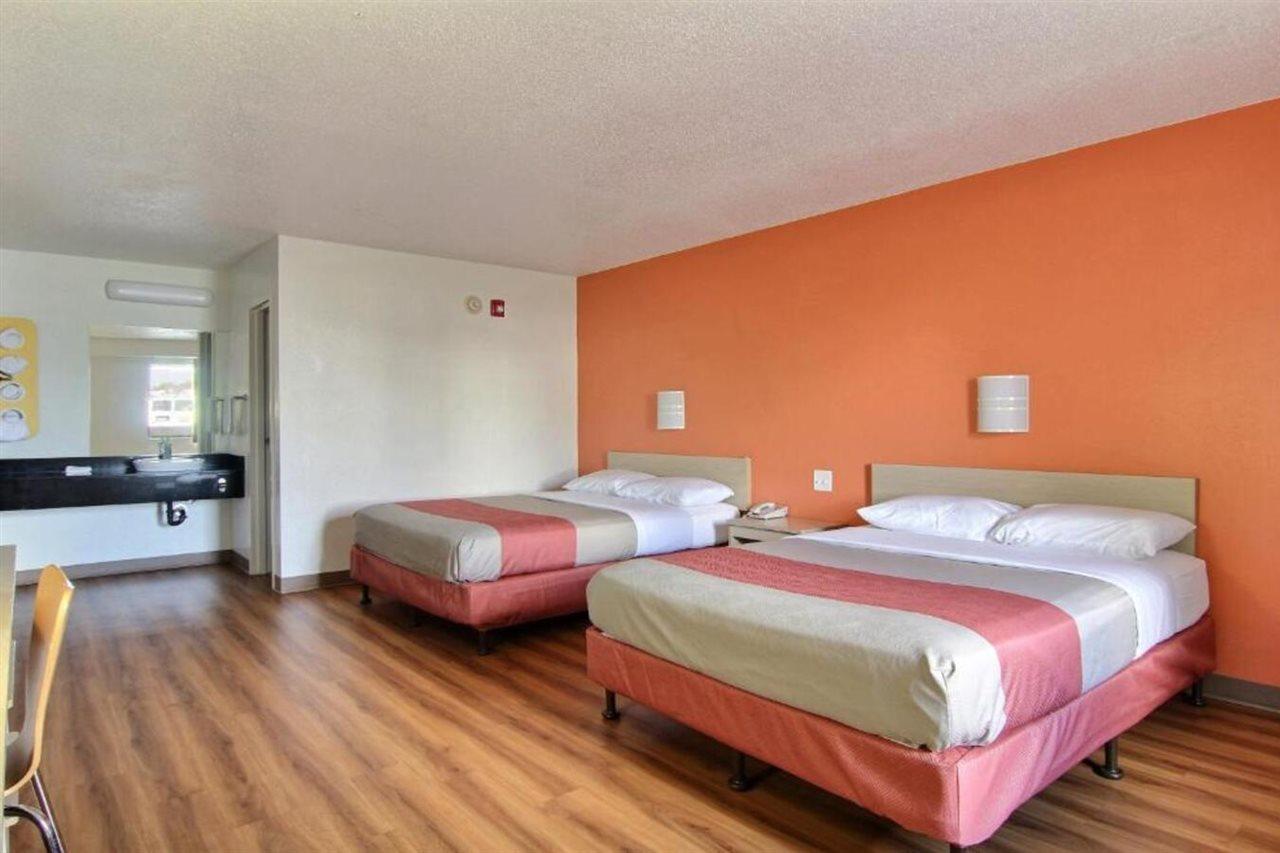 Motel 6-Middleburg Heights, Oh - Cleveland Exterior photo